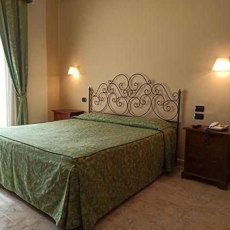 Hotel Primavera Dell'Etna Цафферана-Етнеа Екстер'єр фото