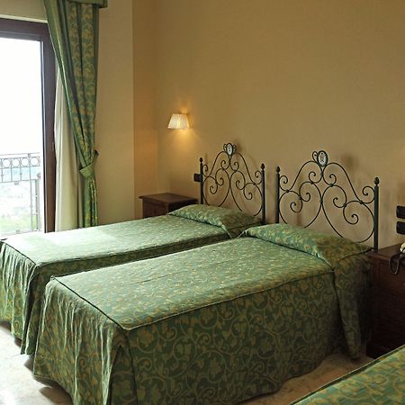 Hotel Primavera Dell'Etna Цафферана-Етнеа Екстер'єр фото