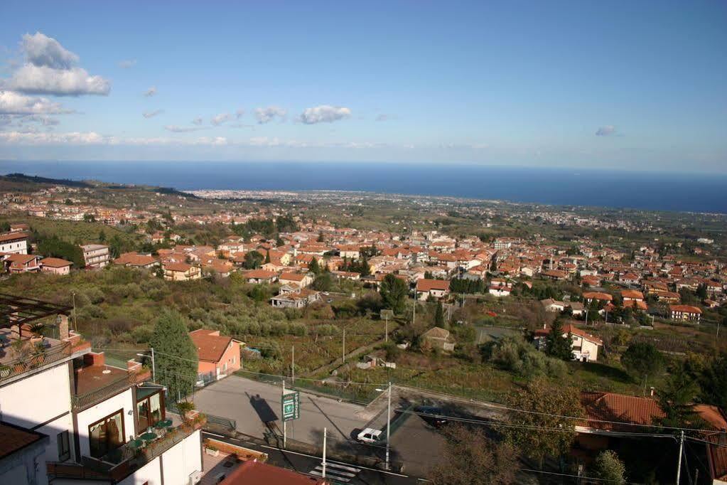 Hotel Primavera Dell'Etna Цафферана-Етнеа Екстер'єр фото